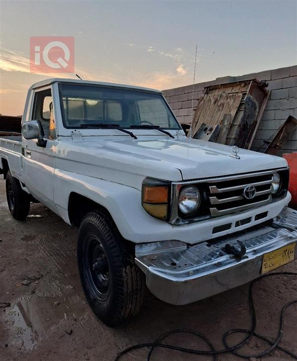Toyota Land Cruiser 70 Pickup 1989 for sale in Iraq - Al-Zubair